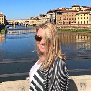 Meet your Posher, Christy